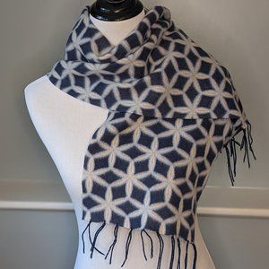 $5!!! Geometric Fleece Scarf